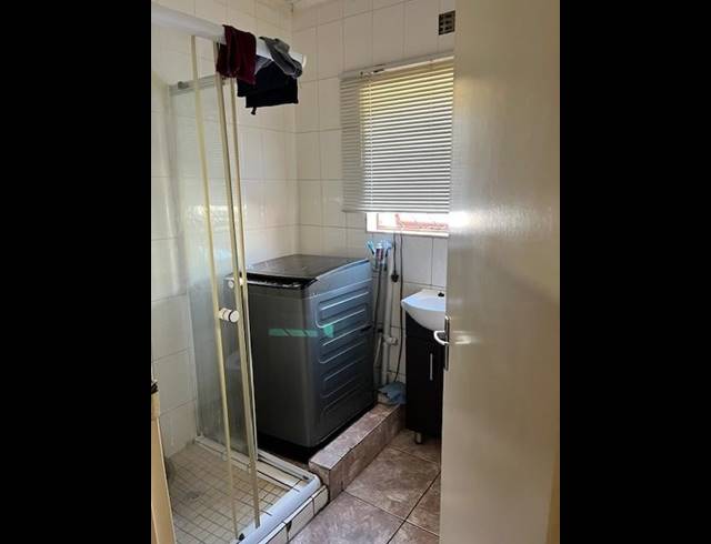 3 BEDROOM HOUSE FOR SALE IN HIGHBURY